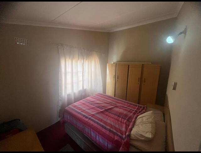 2 BEDROOM HOUSE FOR SALE IN MONTFORD